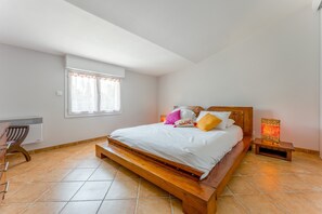 2 chambres, fer et planche à repasser, accès au Wi-Fi (inclus)