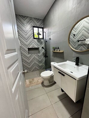 Handtücher, Seife, Toilettenpapier