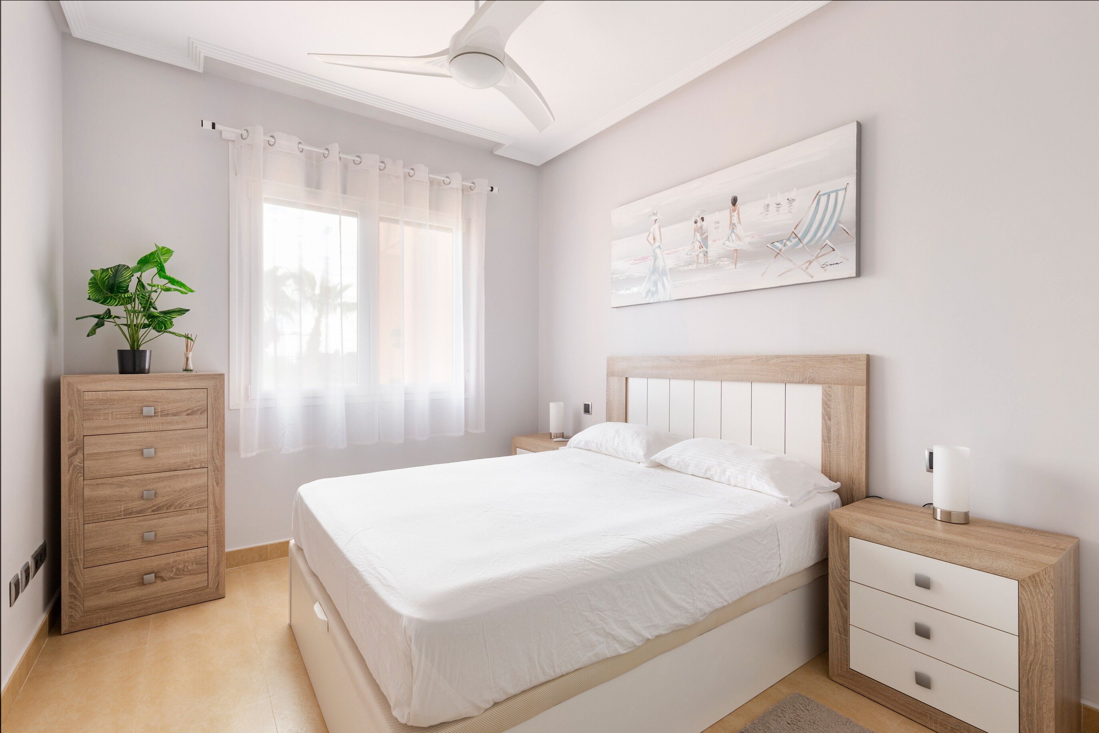 2 bedrooms, iron/ironing board, bed sheets