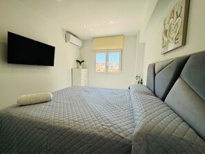 4 Schlafzimmer, Bügeleisen/Bügelbrett, kostenloses WLAN, Bettwäsche