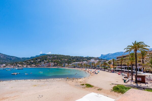 Beach nearby - Apartment 'Quarteró' with Mountain View, Wi-Fi and Air Conditioning (Sóller)