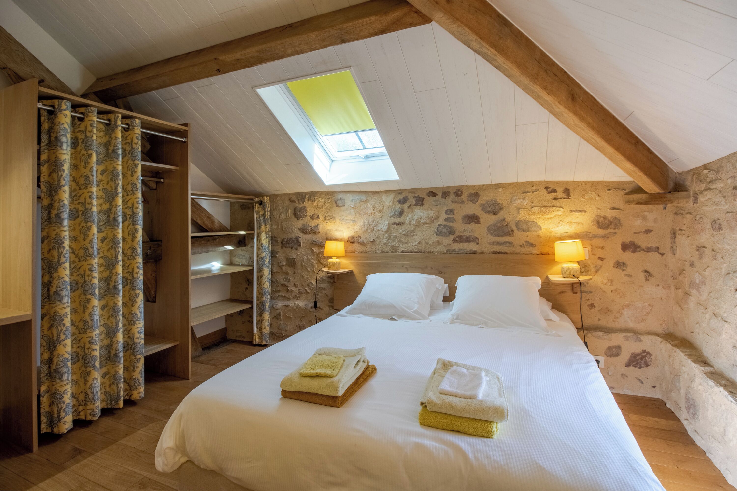 5 chambres, fer et planche à repasser, Wi-Fi gratuit, draps fournis