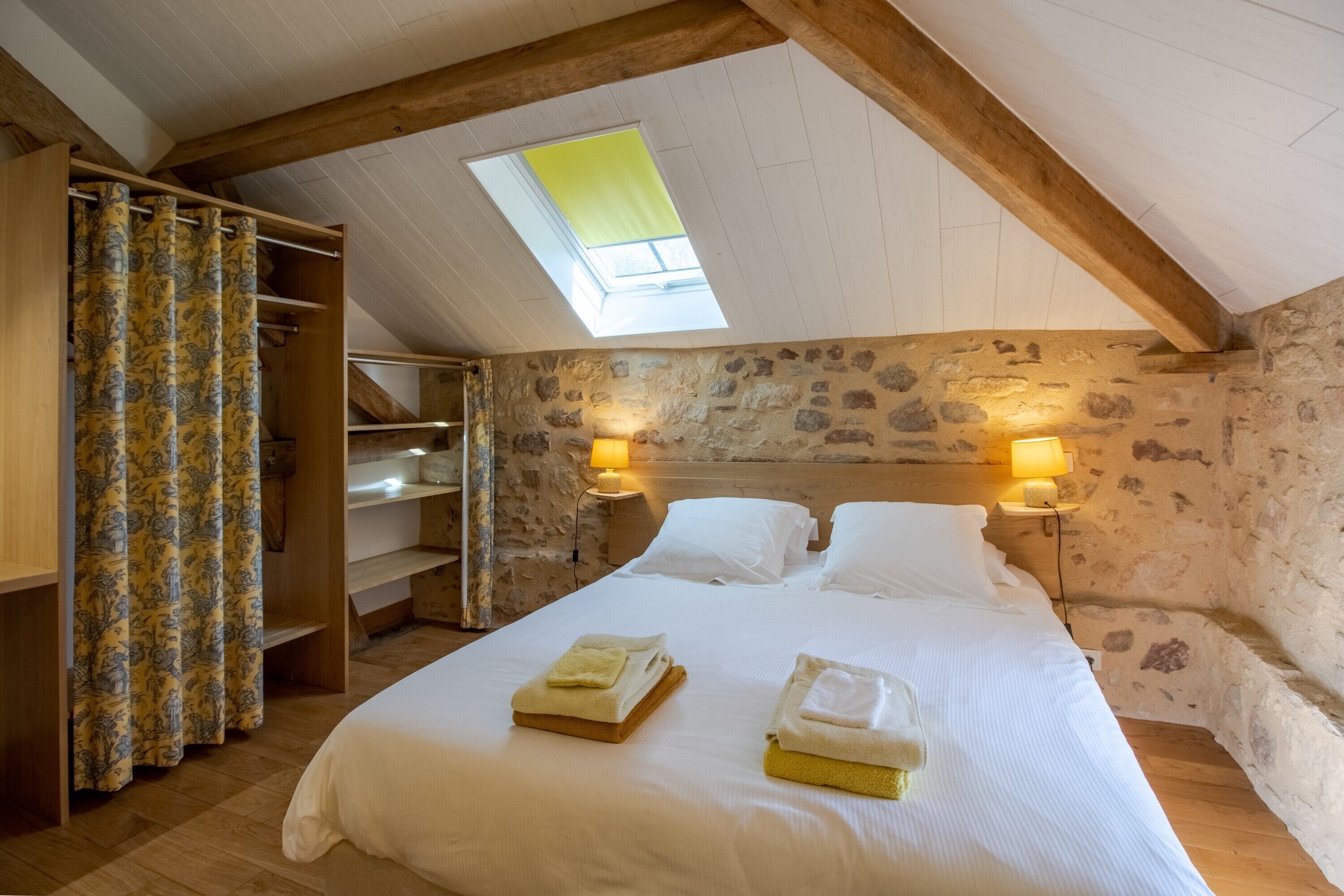 5 slaapkamers, een strijkplank/strijkijzer, gratis wifi, beddengoed