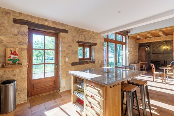 Interior - Les Granges de la Machardie – Cottage in Dordogne with Pool and Tennis Court (Sainte-Trie)