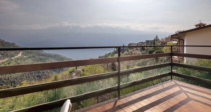 Apartment 'Annarosa, Piovere' with Lake View, Private Terrace and Wi-Fi