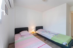 3 habitaciones, tabla de planchar con plancha y wifi gratis