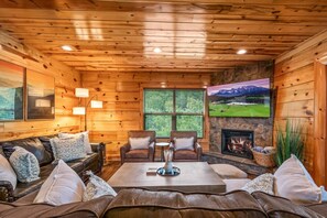 Fernseher, Kamin, Videospiele, Tischfußball