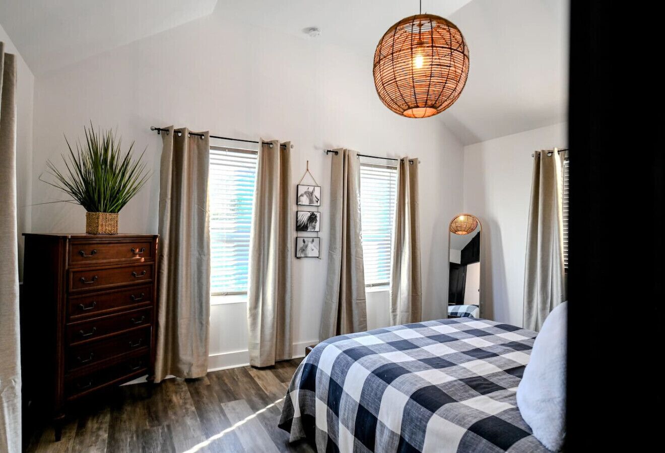 1 多间卧室、WiFi