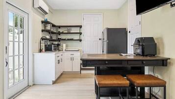 Microwave, stovetop, dishwasher, ice maker
