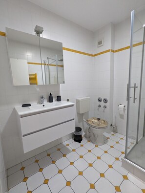 Hair dryer - Bahnhofstr. 11 House 2 Whg. 3 - "Cozy vacation apartment in Zingst: Relax and (Zingst)