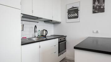 Kühlschrank, Ofen, Herdplatte