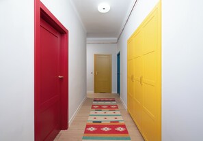 Interior - Metro Młynów Colourful Apartment (Warszawa)