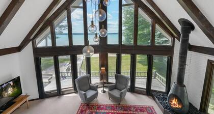 LAKEFRONT HOME w BEACH @ HIGGINS LAKE!