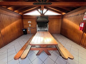 Dining - Road to the volcano (Pucon)