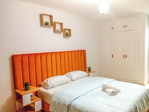 2 chambres, fer et planche à repasser, Wi-Fi