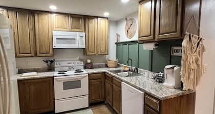 Cozy Home on the edge of Rolla!