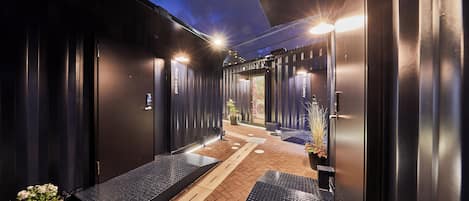 Laptop workspace, free WiFi, bed sheets