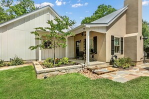 Exterior - Centre House | King Bed, Patio w/ Fire-pit & Grill (Fredericksburg)