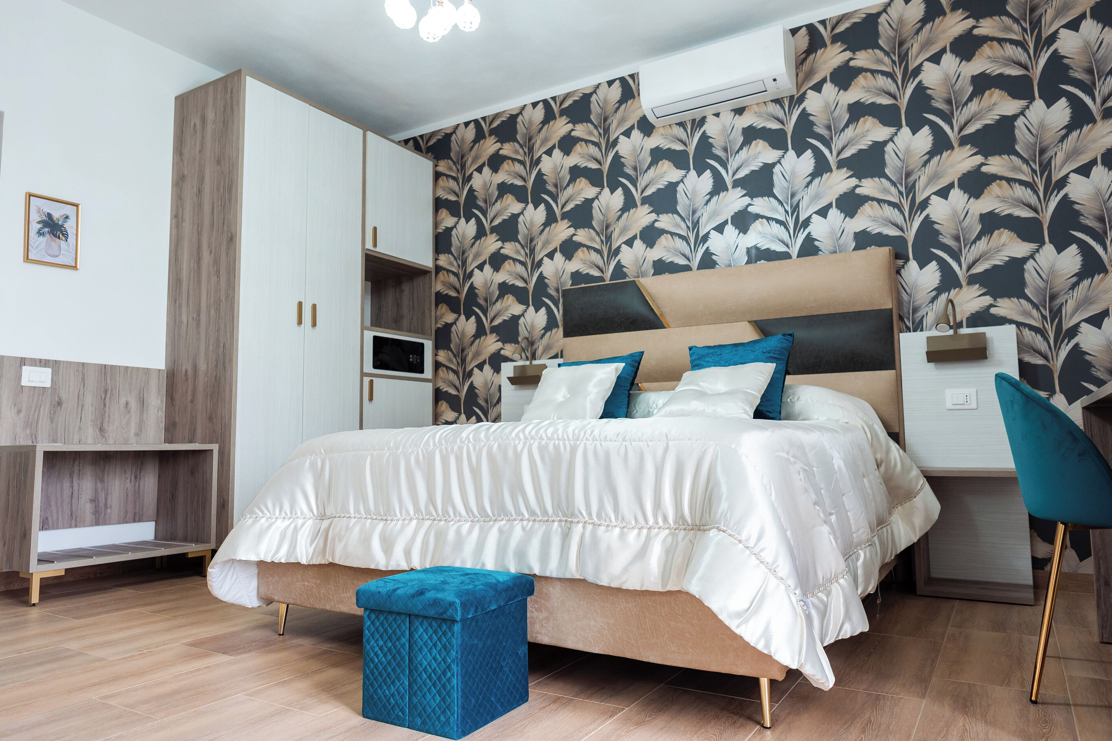 Luxury Suite, Balcony, Mountain View | Room amenity