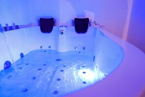 Luxury Suite, Balcony, Mountain View | Room amenity - Bio B&B La Scoperta del Pollino (Laino Castello)