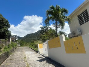Property grounds - Palmettos Paradise Family friendly Apartment with Ocean and Mountain views.... (Trinity)