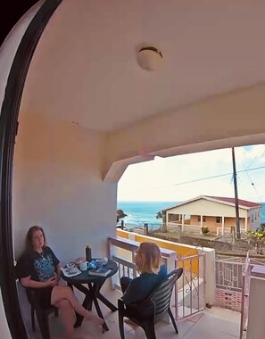 Outdoor dining - Palmetto Bay Paradise (Trinity)