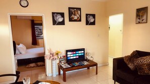 2 bedrooms, desk, iron/ironing board, free WiFi