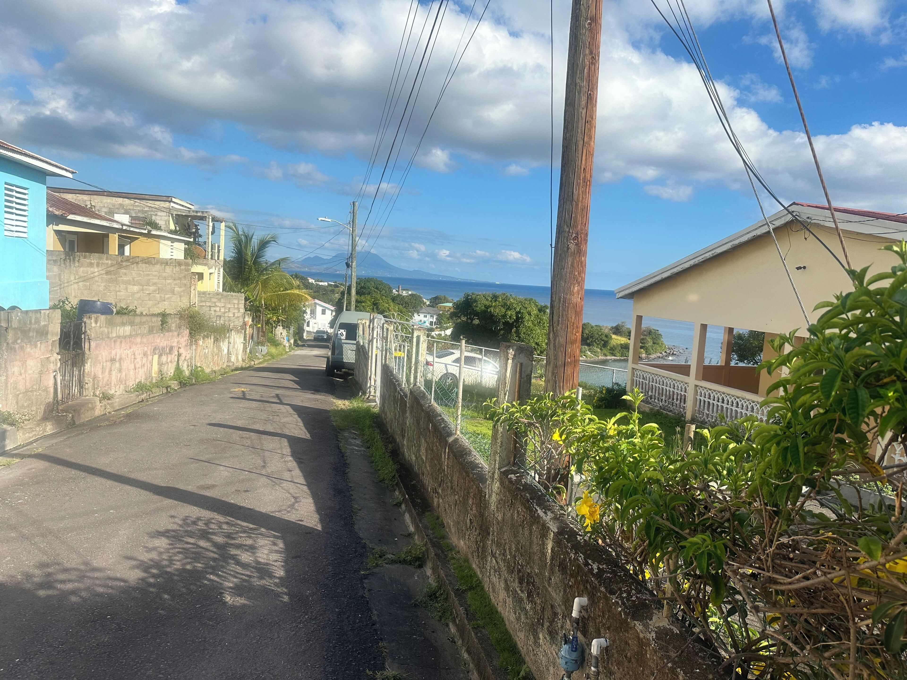 المنطقة المحيطة بالمنشأة