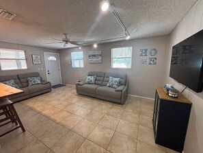 Unclassified image, 3 of 24, button - Pet Friendly! 3BR/2BA home with a Heated Pool! (Bradenton)