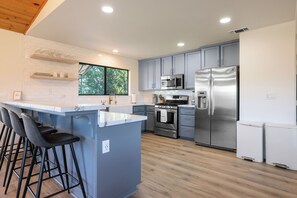 Fridge, microwave, oven, stovetop - Surf Shack at Lake Nacimiento with Private Slip! (Bradley)