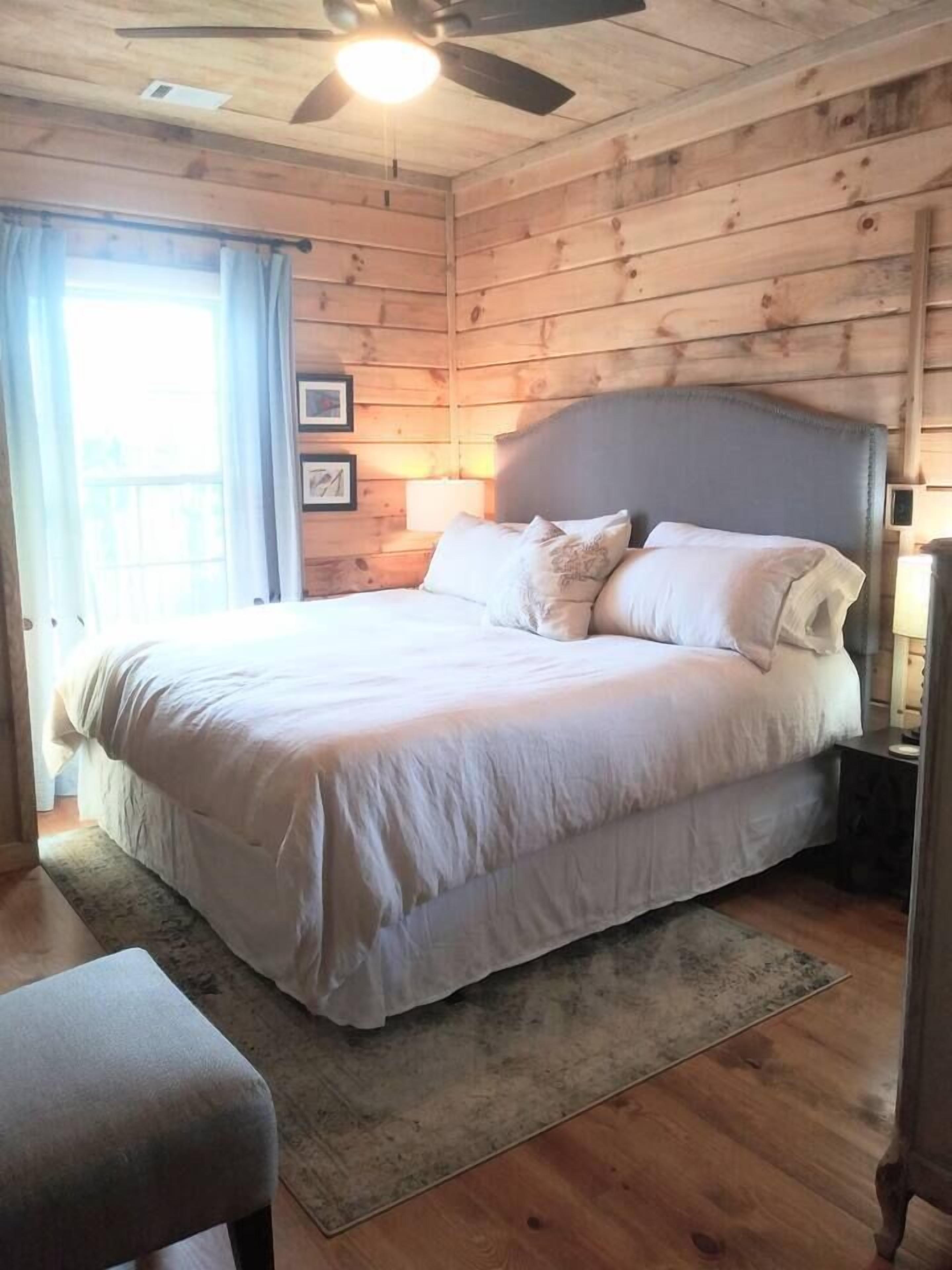 2 多间卧室、WiFi、床单