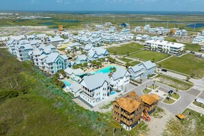Exterior - Private Heated Pool, Fire Pit, Boardwalk to the Beach (Port Aransas)