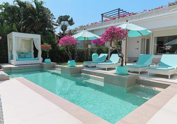 Pool - The Spacious Beachfront villa near Banyan Tree (Tambon Choeng Thale)