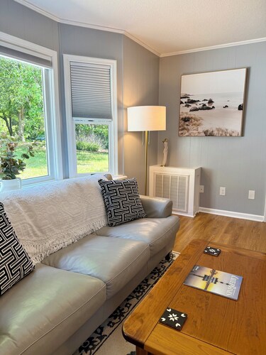 Poseidon’s Mini Getaway: Serene Outer Banks Retreat Near the Beach