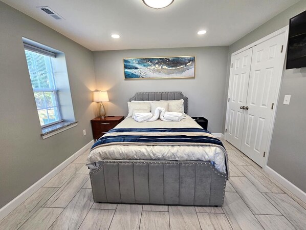 1 bedroom, desk, iron/ironing board, travel cot