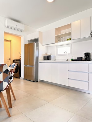 Comfort Apartment | 1 bedroom, in-room safe, iron/ironing board, free WiFi