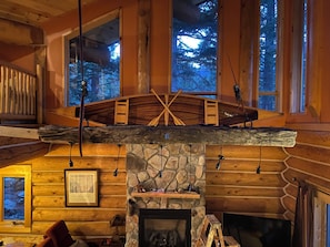 Interior - Custom 3-Bedroom Log Cabin w/ Large Loft in Mammoth Lakes (Mammoth Lakes)