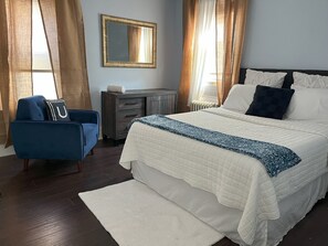 2 chambres, fer et planche à repasser, Wi-Fi, draps fournis