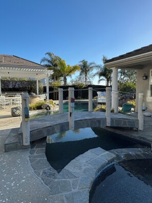 Pool - Spacious 5-bedroom house with pool/jacuzzi, fitness room 10 minutes from ocean (Carlsbad)