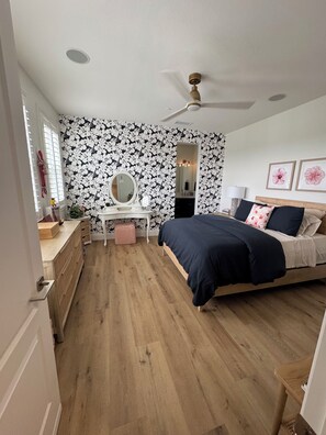 5 bedrooms, desk, iron/ironing board, WiFi - Spacious 5-bedroom house with pool/jacuzzi, fitness room 10 minutes from ocean (Carlsbad)