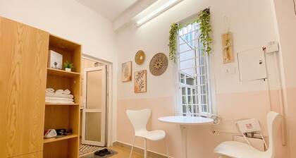 Old Quarter Townhome - 4 Private Beds & Baths - Night Market - Walking Street