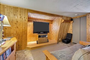 4 chambres, coffres-forts dans les chambres, bureau, lit parapluie