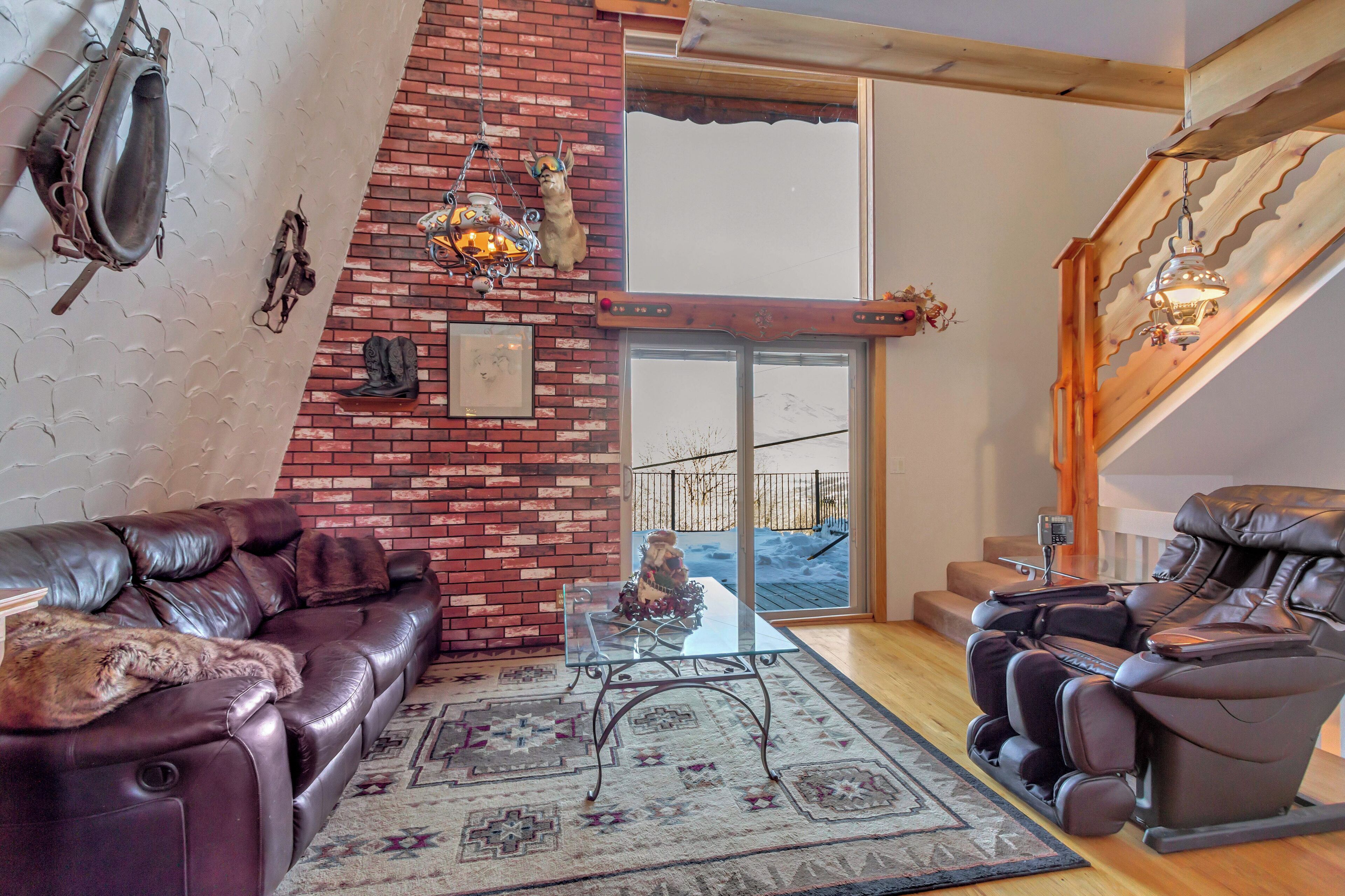 TV connectée, lecteur de DVD, baby-foot, table de tennis de table