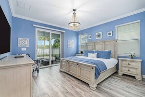 6 habitaciones, tabla de planchar con plancha, wifi y ropa de cama 