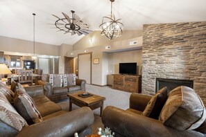 Smart TV, fireplace, DVD player