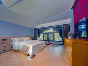 Classic Double Room, Garden View
