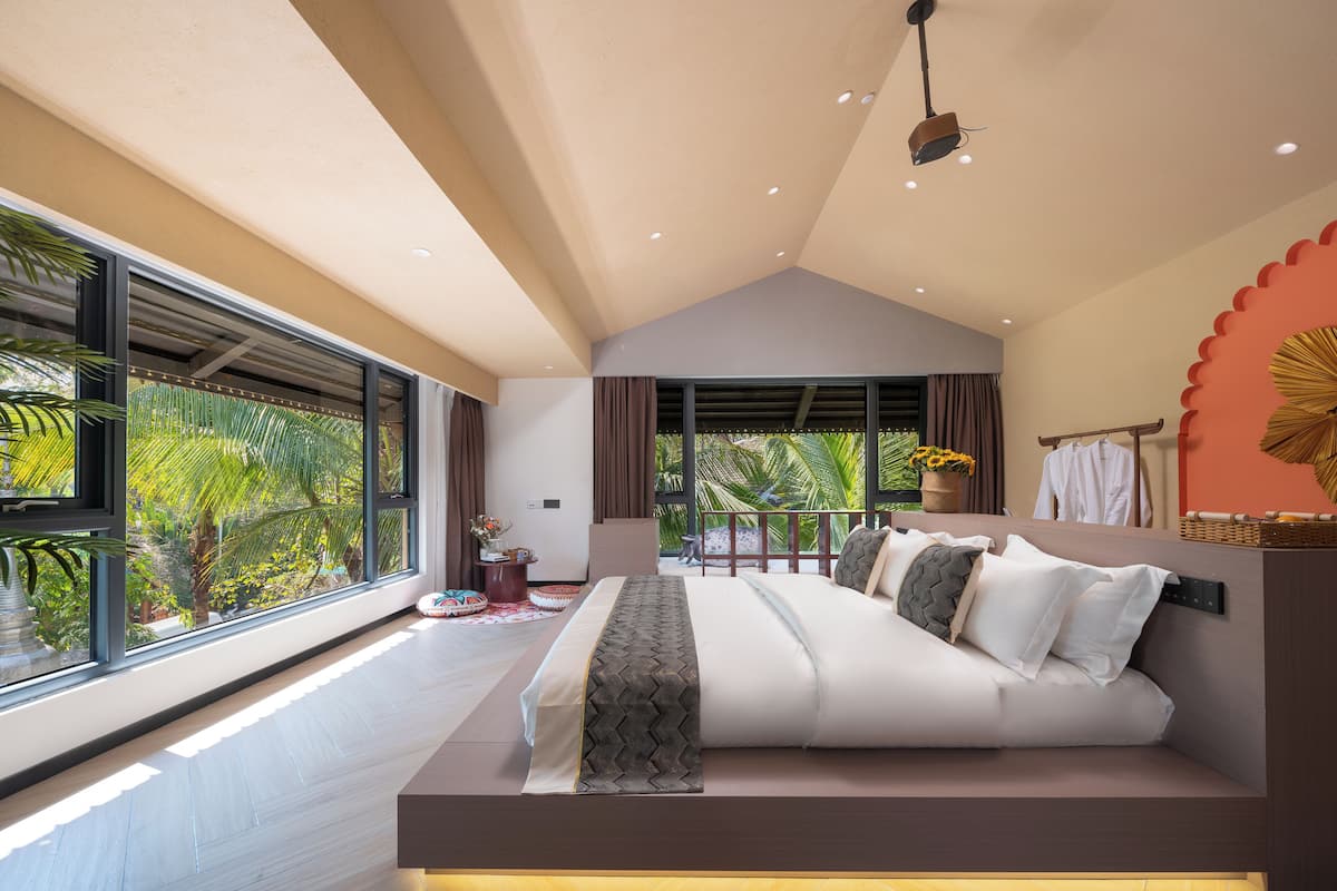 Luxury Double Room, Garden View | Desk, blackout curtains, iron/ironing board, free WiFi