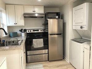 Private kitchen - 3 Miles to Masters! (Augusta)