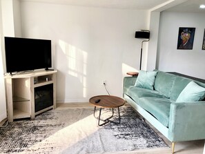 Living area - 3 Miles to Masters! (Augusta)