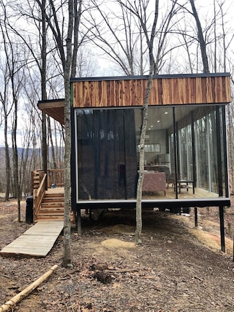 Terrace/patio. Modern Glass Retreat in Fort Valley with WiFi, AC, EV charger